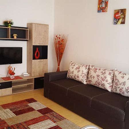 Apartament Maria Floresti  Ngoại thất bức ảnh